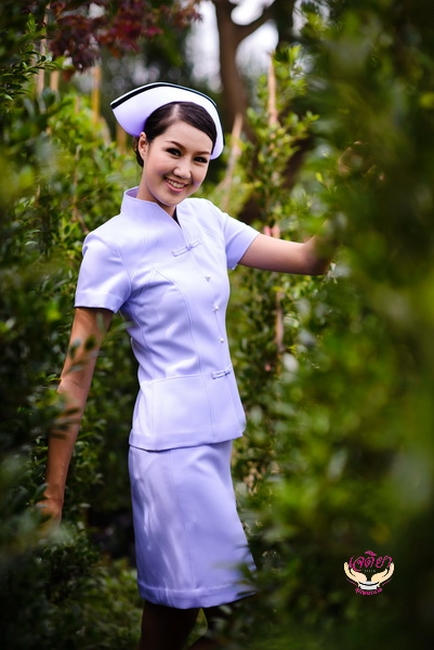 1A0017 เสื้อคอปืนวี กระดุมมุข + จีน